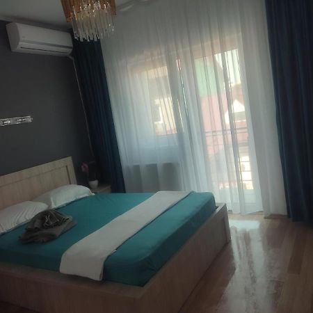 Cazare Spital Fundeni Bukarest Exterior foto