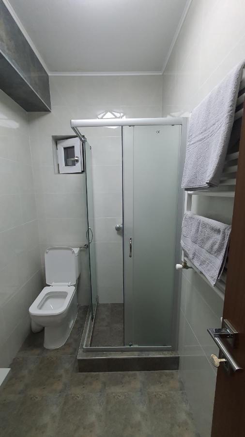 Cazare Spital Fundeni Bukarest Exterior foto